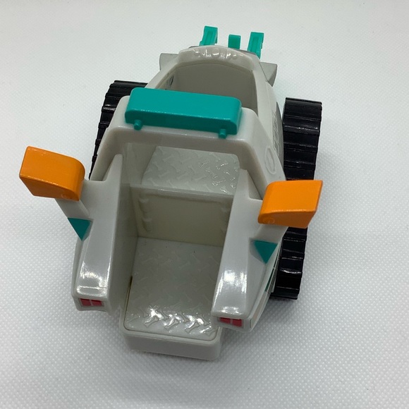 Paw Patrol Toy Everest Rescue Snowmobile w/ Retractable Claw - Picture 5 of 6